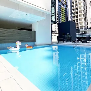 Oaks On Charlotte 公寓式酒店