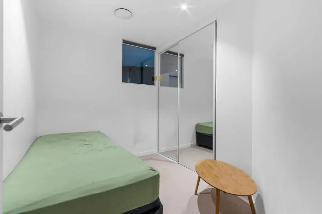 Location! Cbd 2B1B Apt W/Parking, Shared Pool,Gym Brisbane Australia