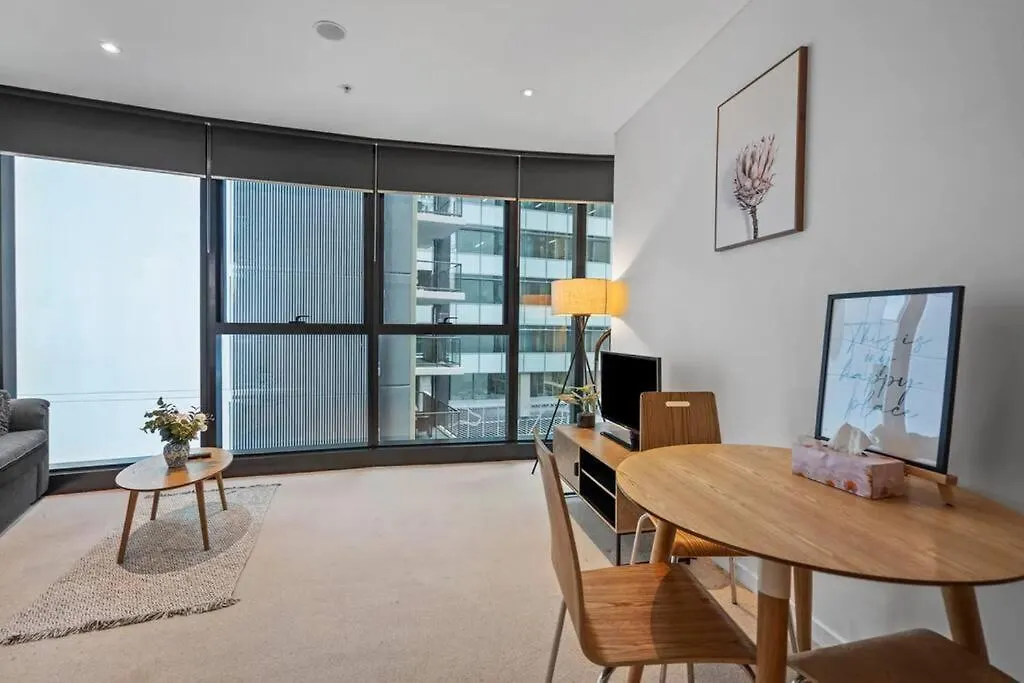 Apartment Location! Cbd 2B1B Apt W/Parking, Shared Pool,Gym Brisbane
